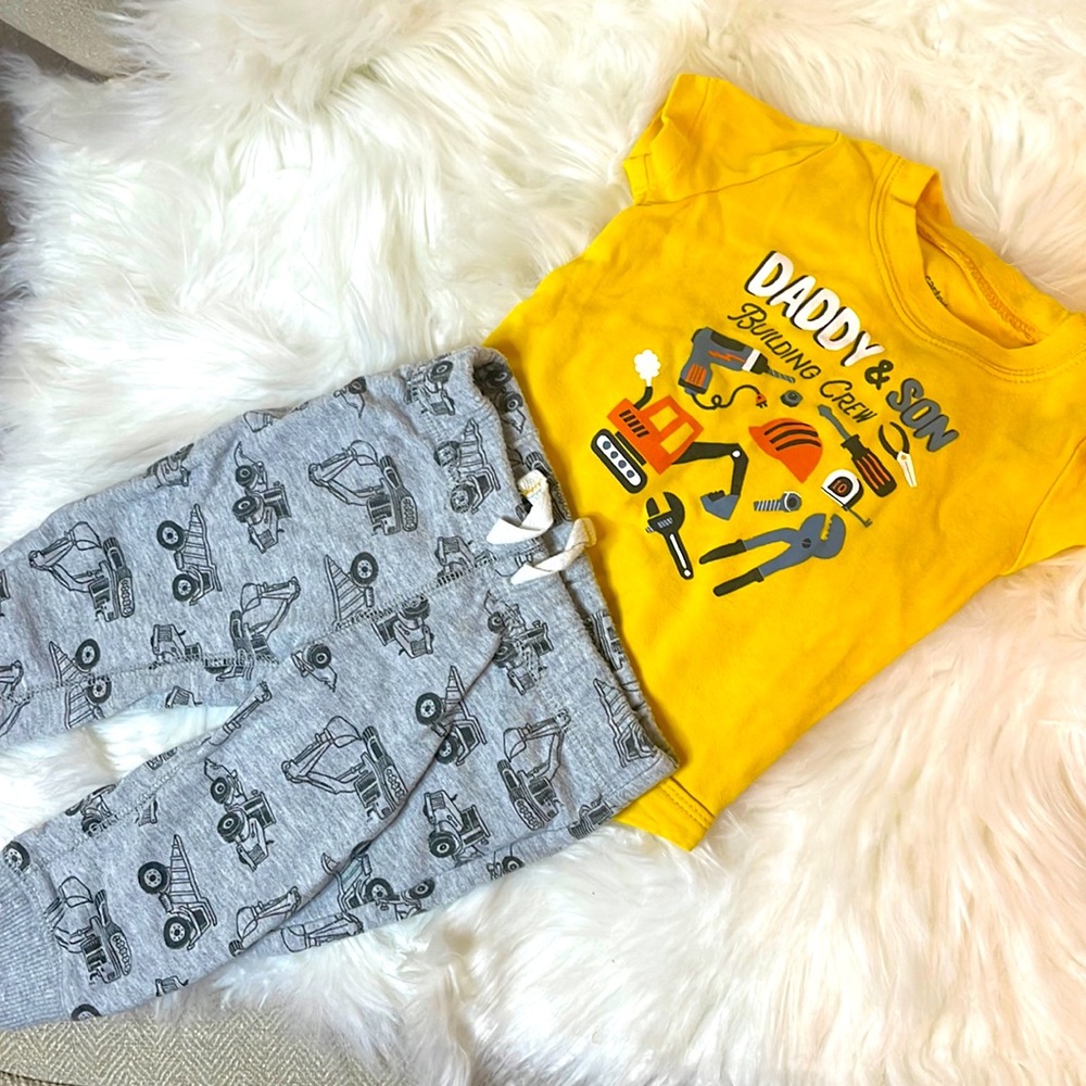 Carter’s 2 piece infant set